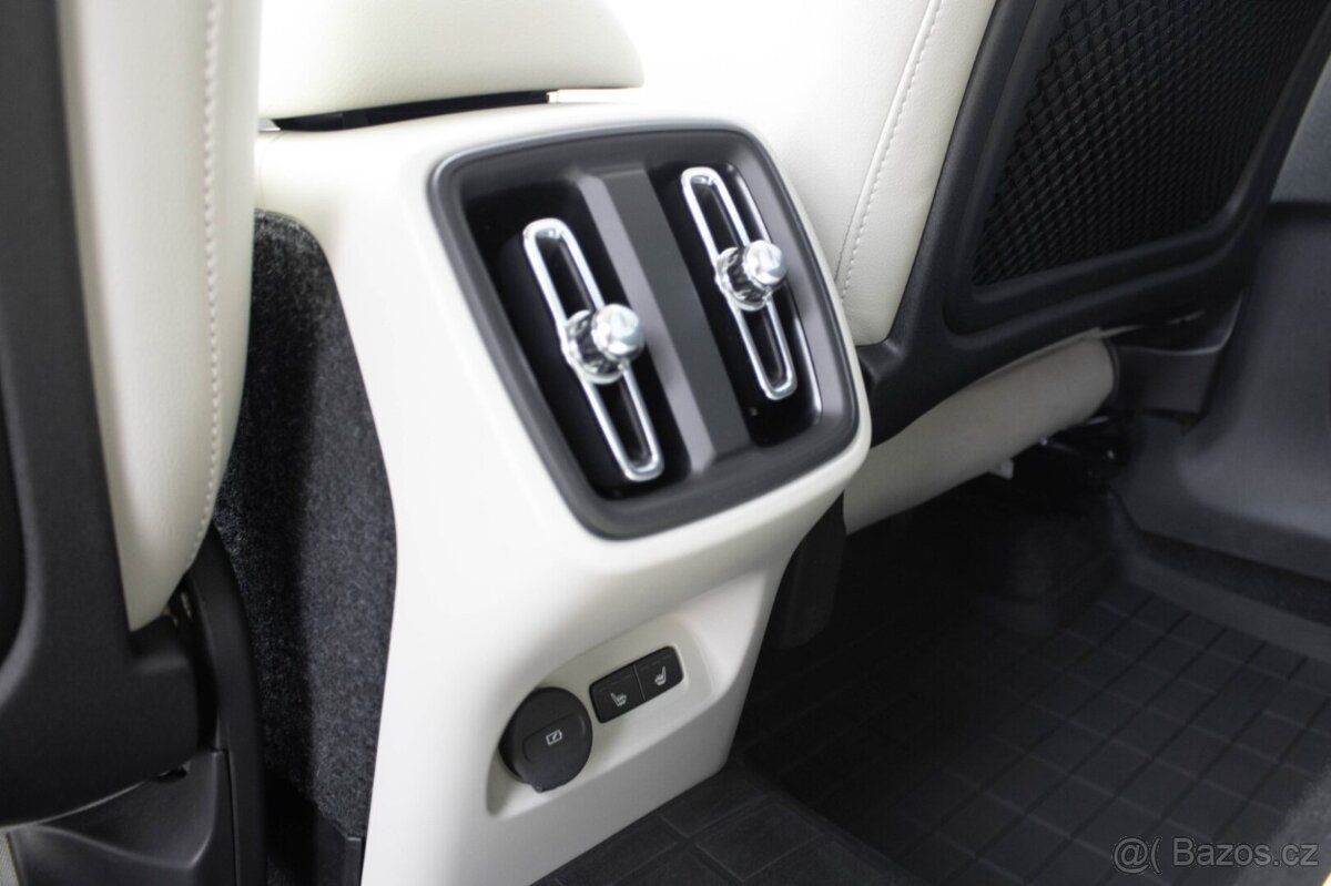 Volvo XC40 D4 4x5 A/T - 20