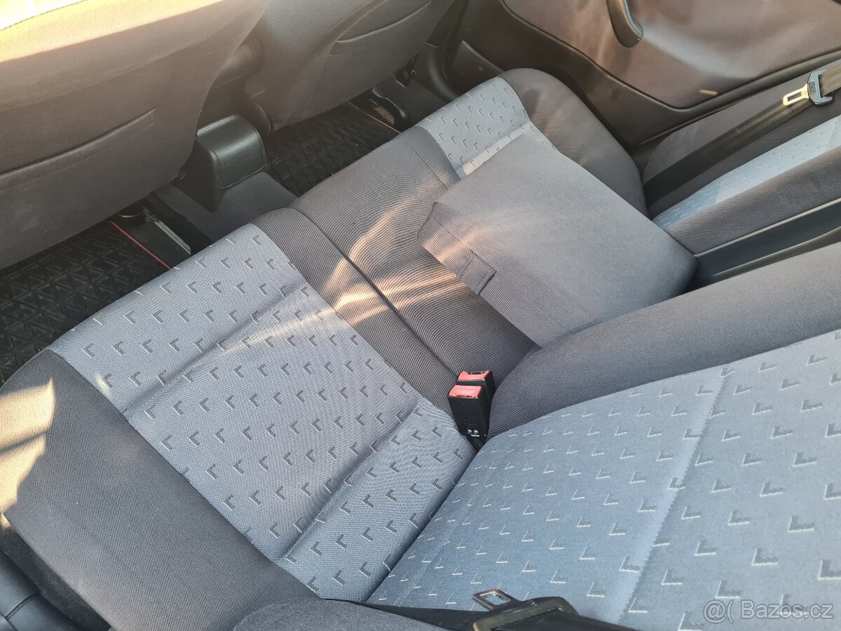 Krásná zdravá Octavia Combi Ambiente LPG s novou technickou - 20