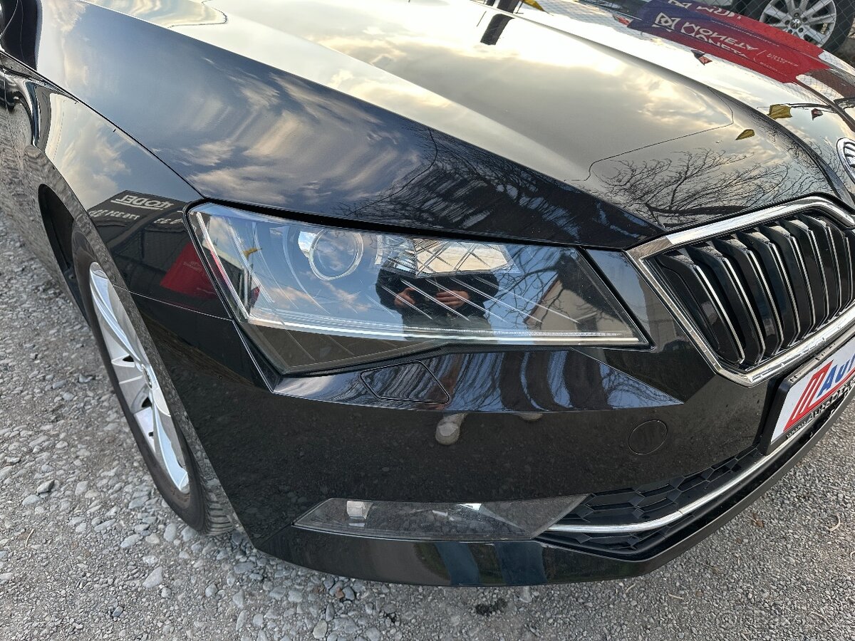 Škoda Superb 2.0 TDi DSG ACC BIXEN NAVI - 20