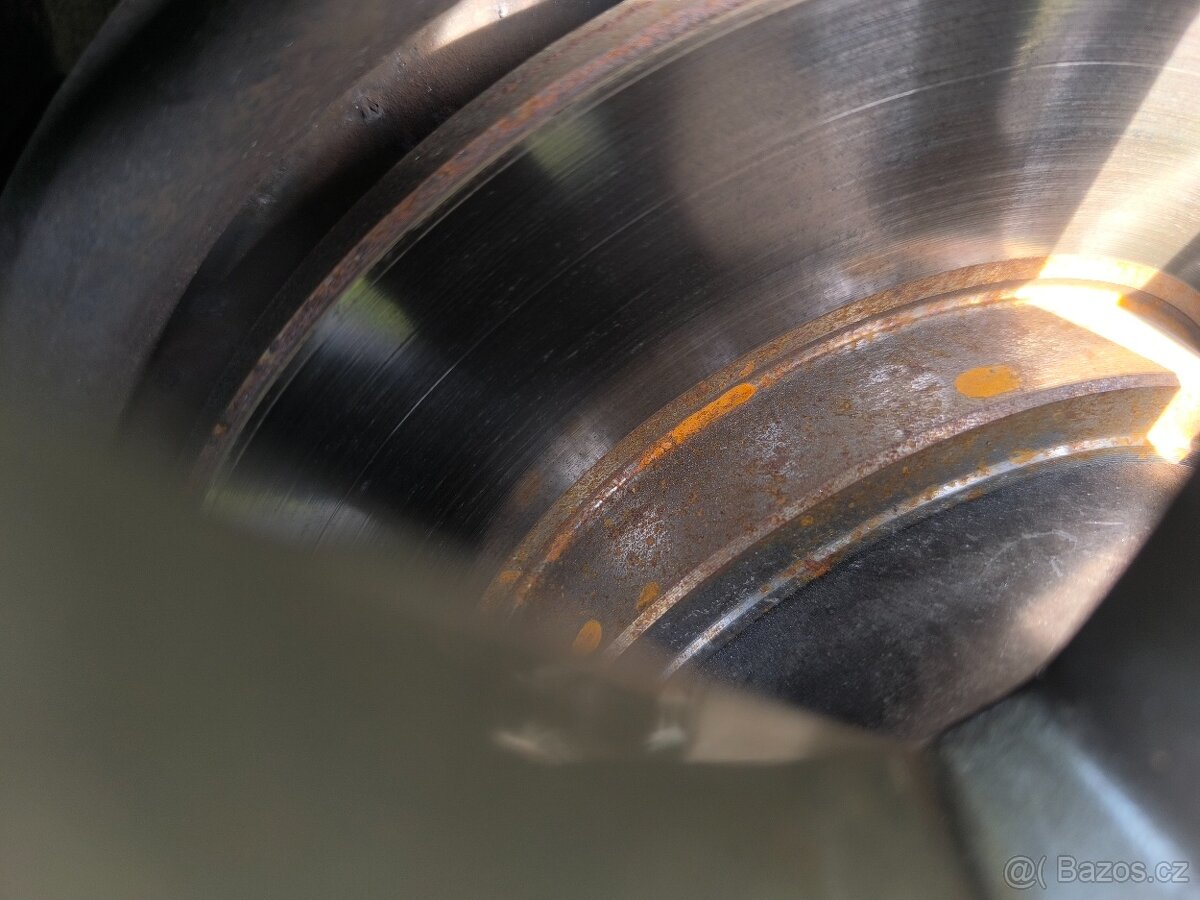 Audi A4, 4X4,30TDI,MANUÁL,KRÁSNÁ,SERVIS - 20