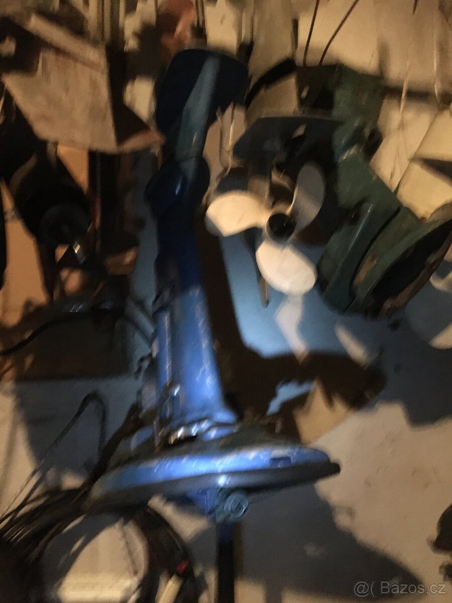 Nohy - převodovky k Lodním motorům - 20