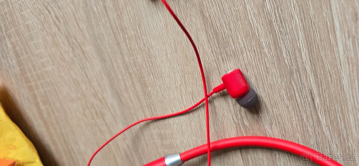 Bluetooth sluchátka přes krk v červené barvě - 20