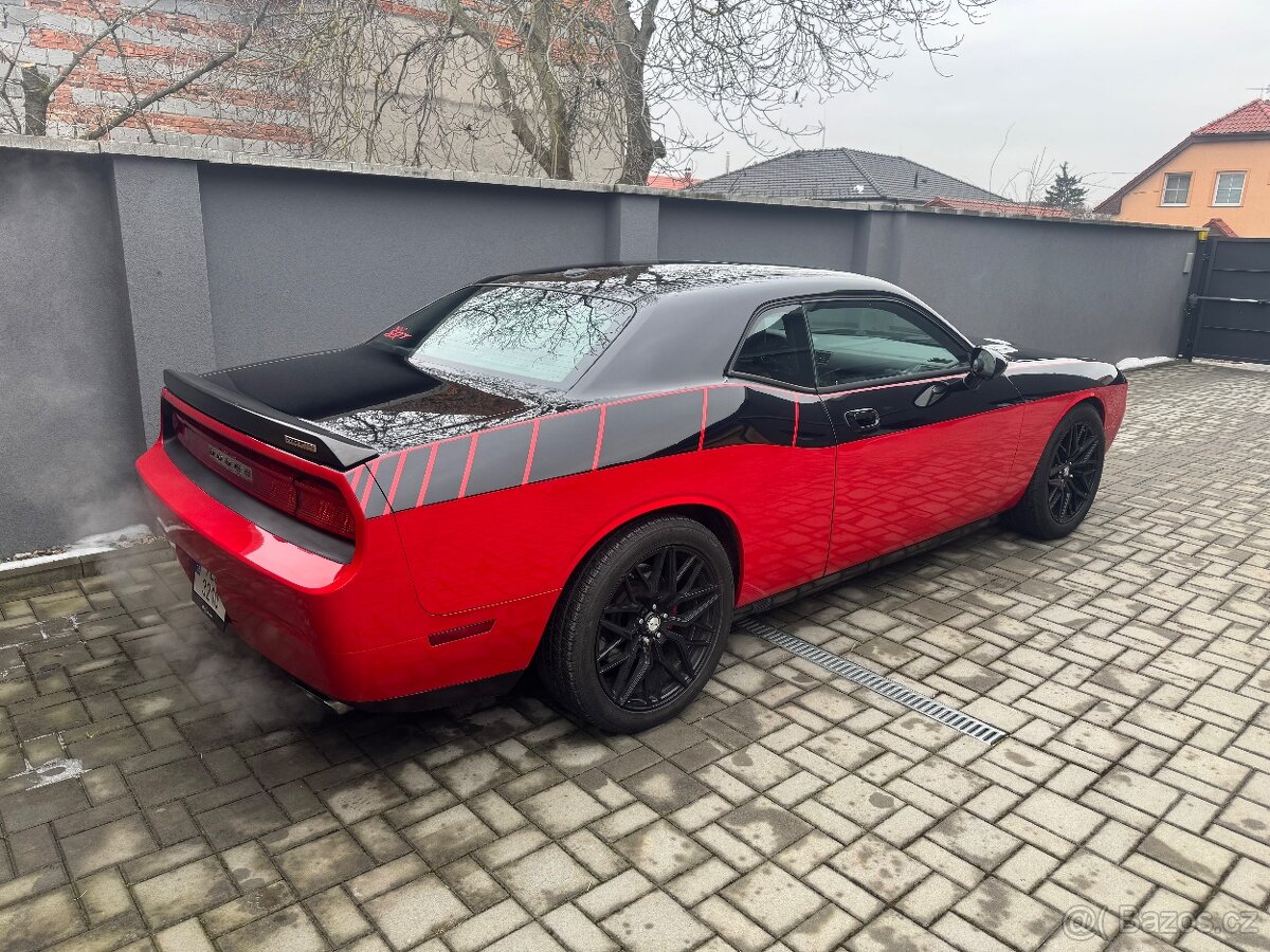 DODGE CHALLENGER SRT 6,1 - 20