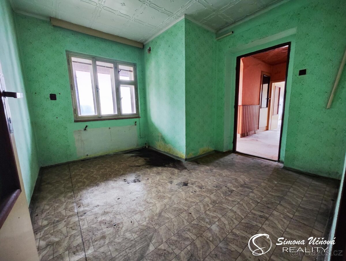 Prodej dvougeneračního RD s hospodářskými budovami v Makově - 20