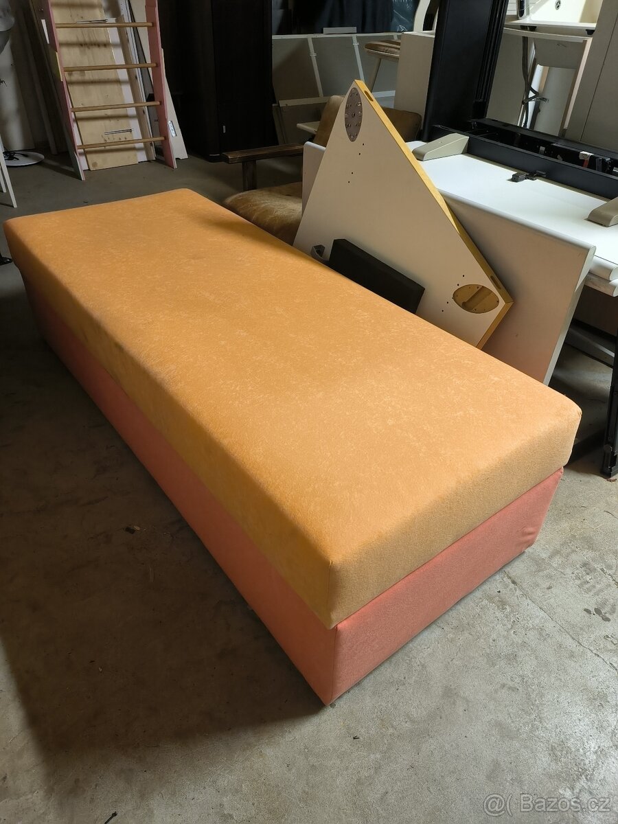 Bytový nábytek, skříně, stoly, komody , doplňky - 20