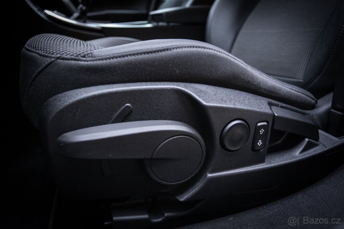 Opel Insignia ST 96kW - 20