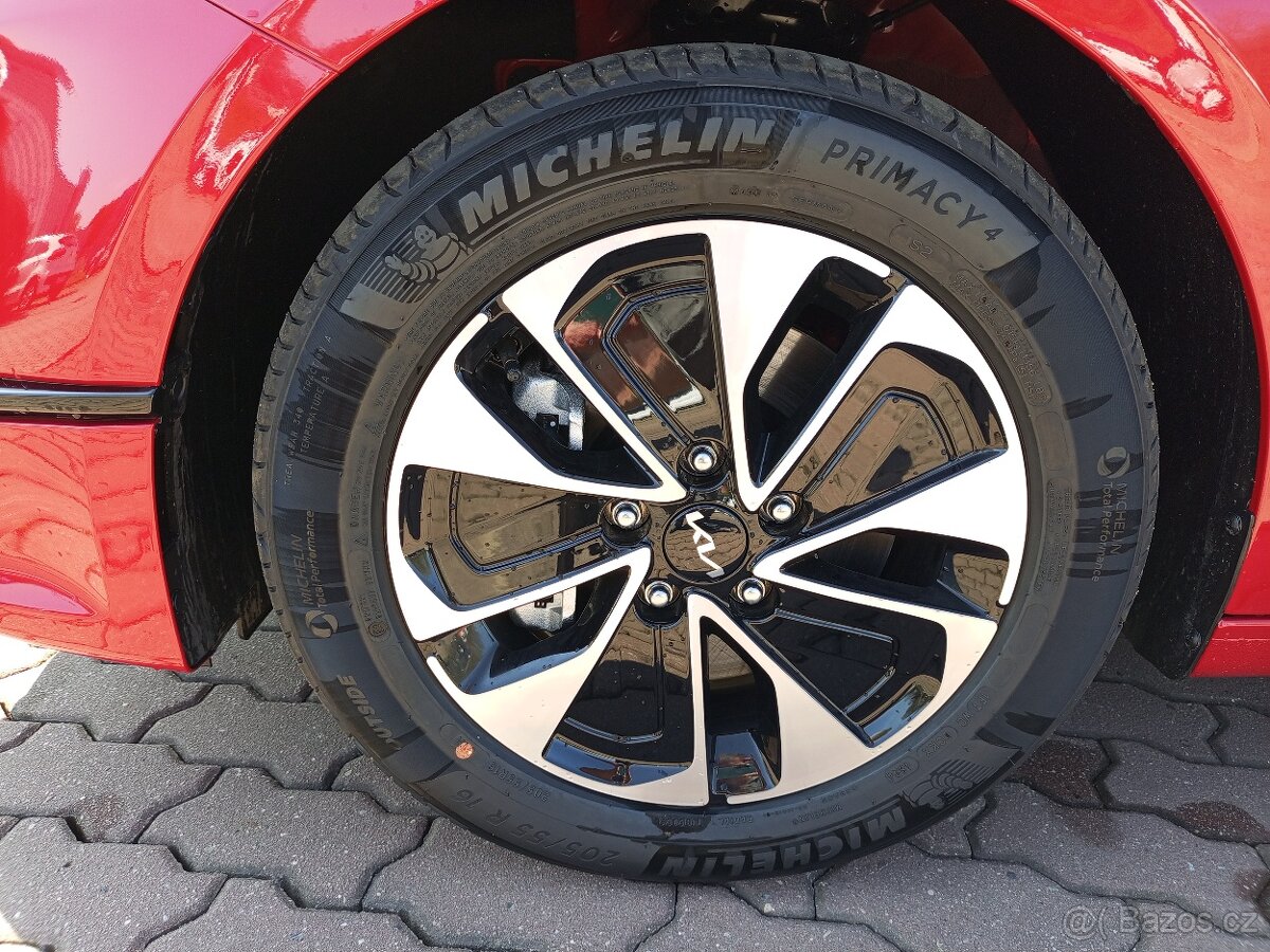 Nová Kia Ceed SW 1.5 T-GDI GPF SPIN - 20