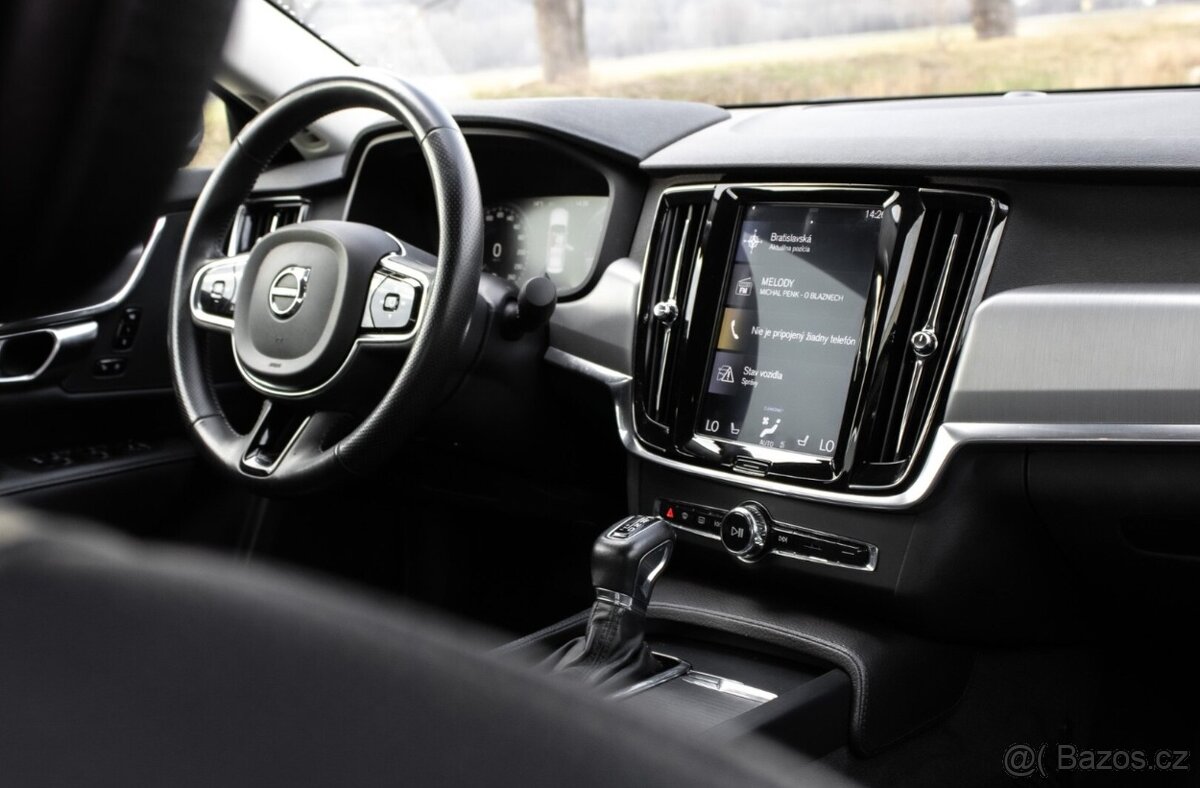 Volvo S90 D4 2.0L Drive-E Momentum A/T8 - 20