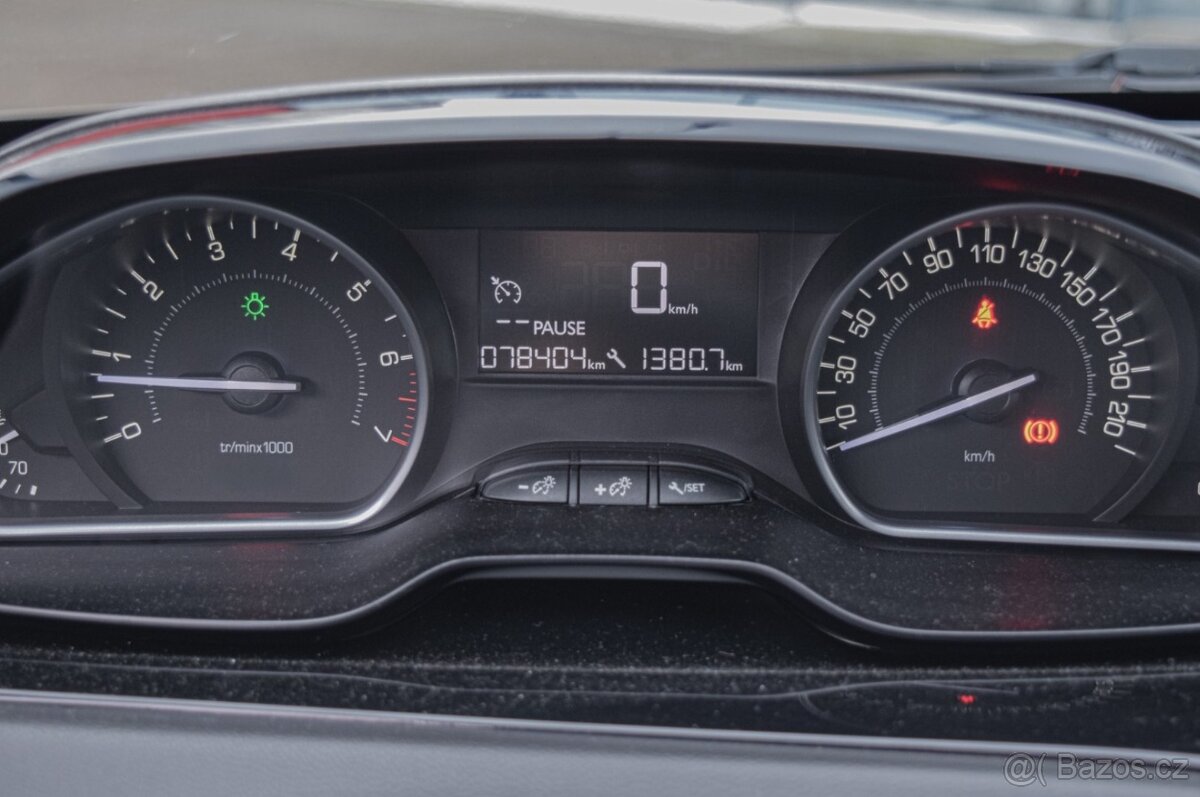 Peugeot 208 1.2 Active 2015 - 20