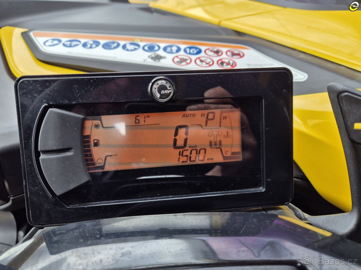 CAN-AM Maverick R - 20