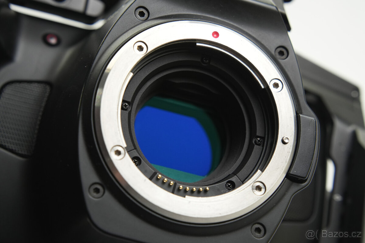 Blackmagic Pocket Cinema Camera 6k Pro / 256GB CFast / Sigma - 20