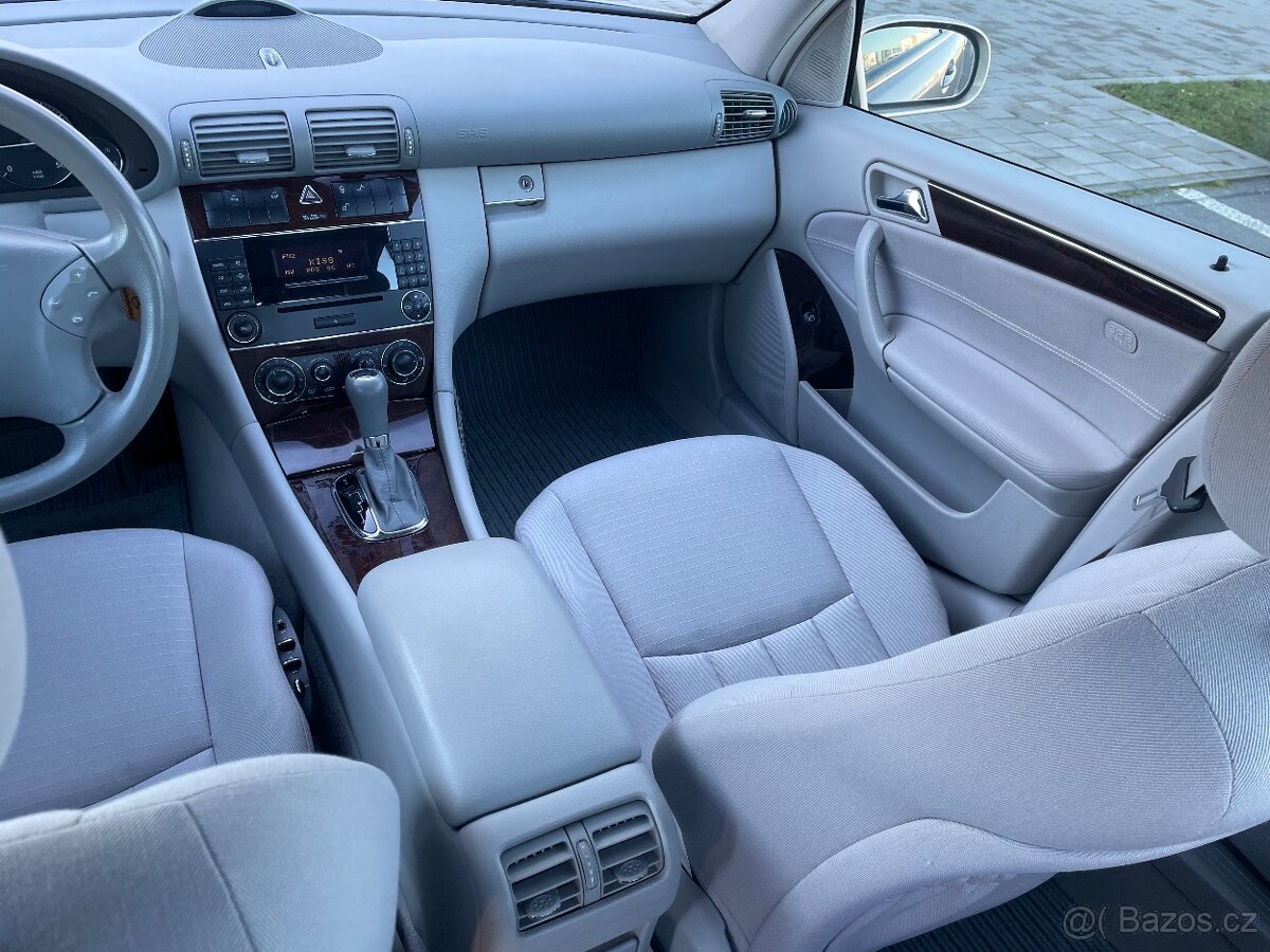 Mercedes-benz W203 C220  110kw 5q automat - 20