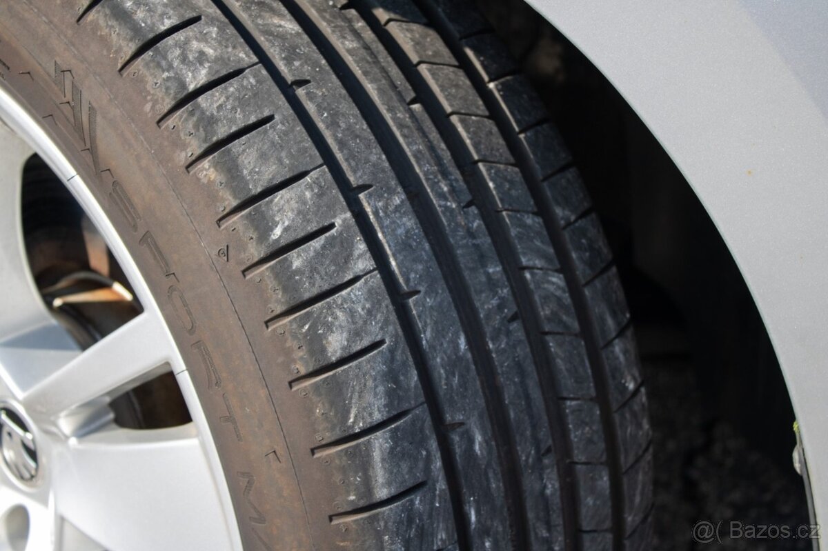 Škoda Superb Combi 2.0TDI DSG automat - 20