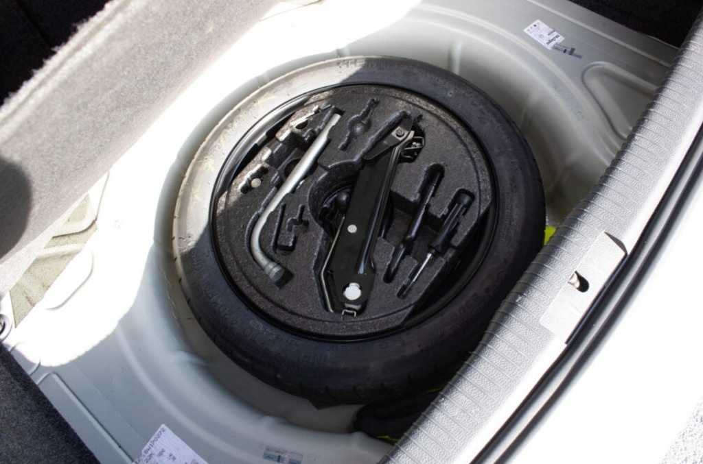 Volkswagen Golf 1.6 TDI z roku 2011 - 20