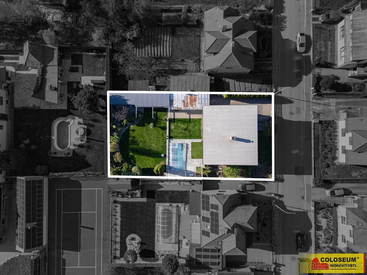 Moravský Krumlov, RD 5+kk, pozemek 760m2, zahrada, bazén, pe - 20