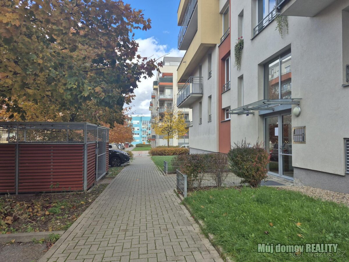 Pronájem bytu 2+kk, 50 m s balkonem Praha 5, Zličín. - 20