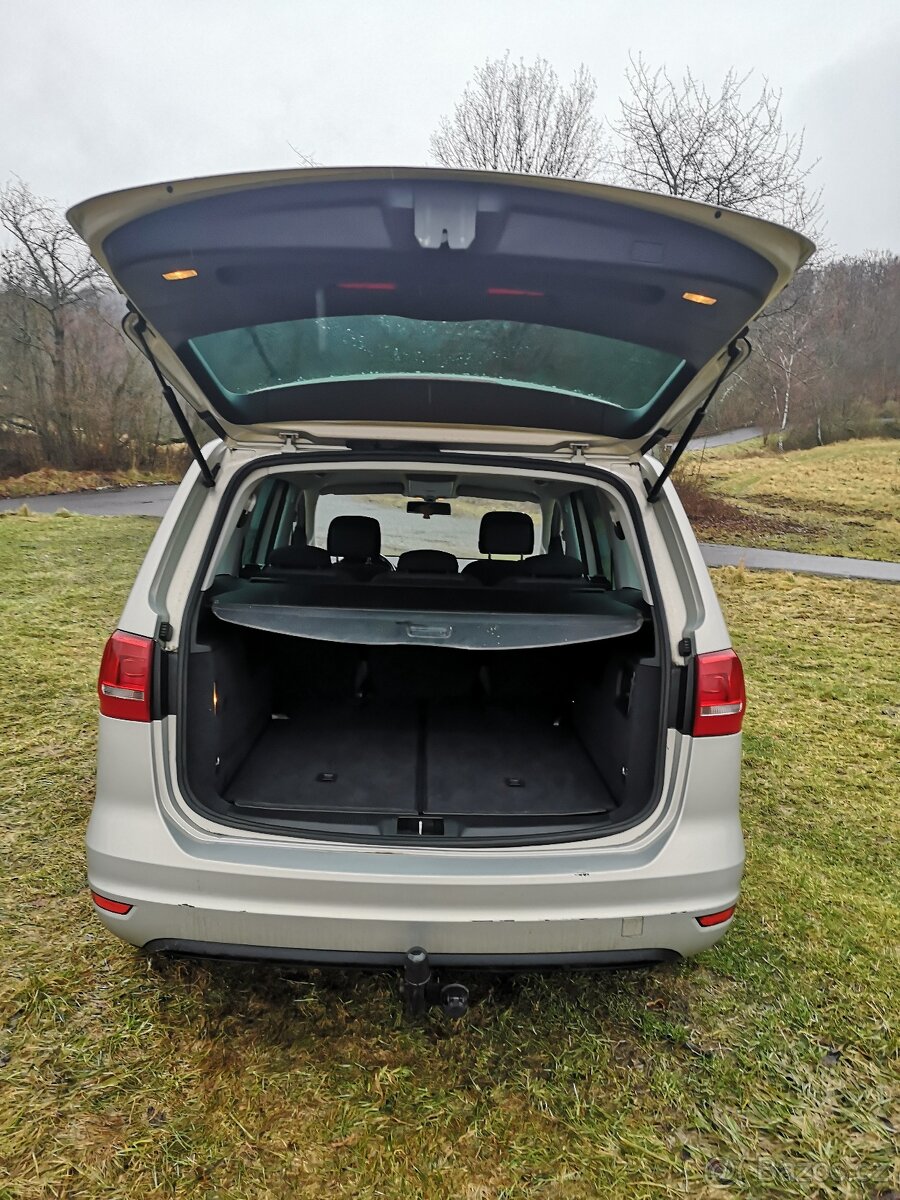 VOLKSWAGEN SHARAN AUTOMAT DSG 2.0TDi DPH 7MÍSTNÉ - 20