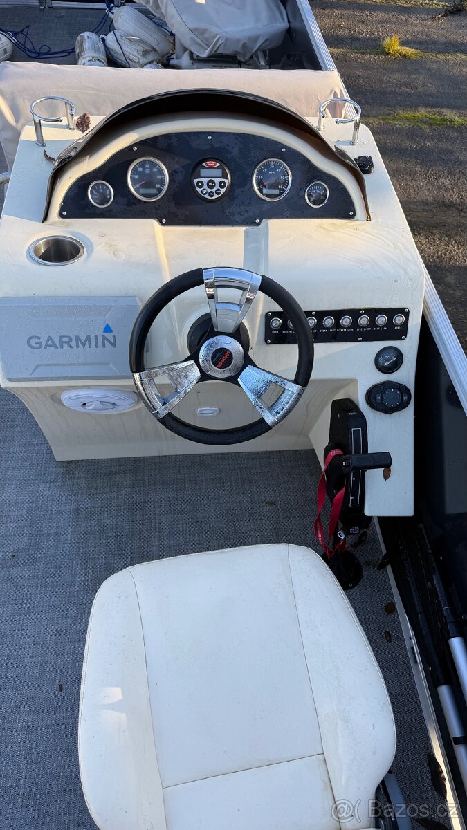 Katamaran 5/2023 dobre vybaven - 20