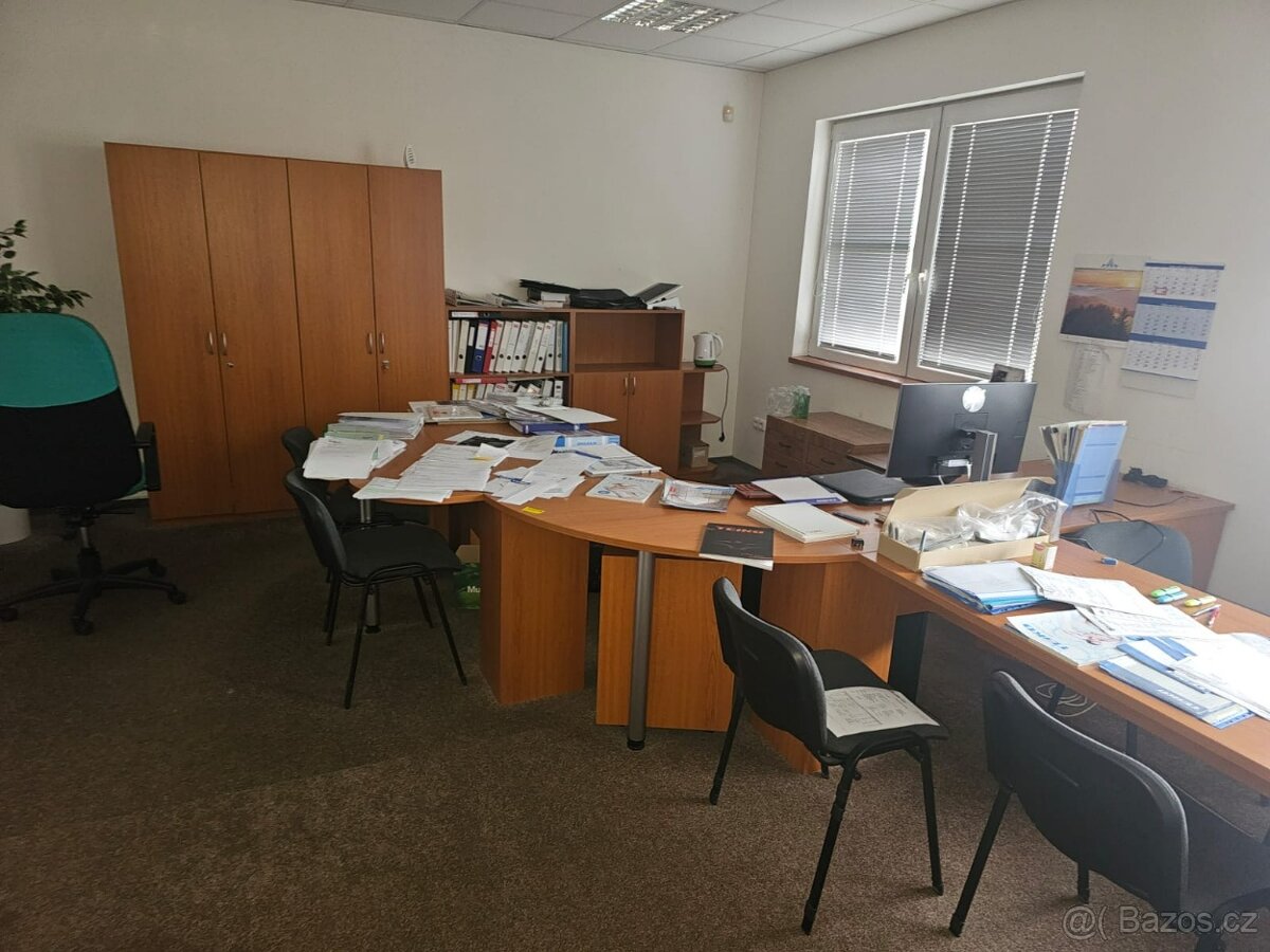 Nábytek do kanceláře. - 20