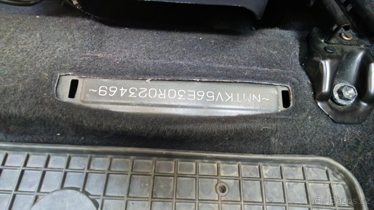Toyota Auris 1,6 - 20