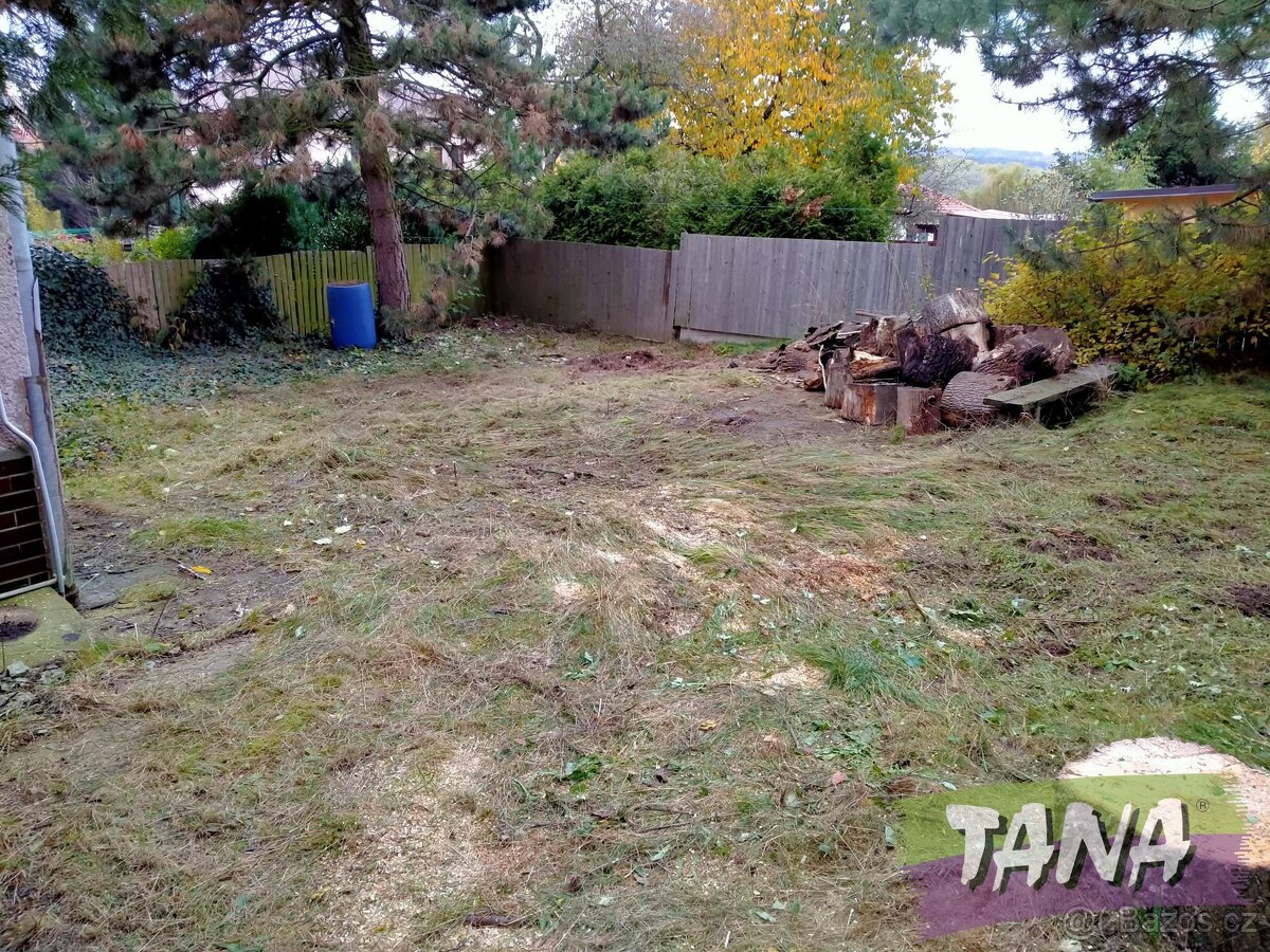 Krajový řadový rodinný dům v obci Herálec v blízkosti měst H - 20