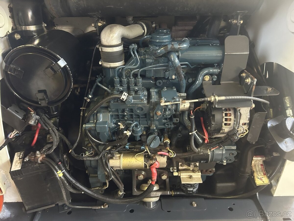 Bobcat S 650 nakladač - 20