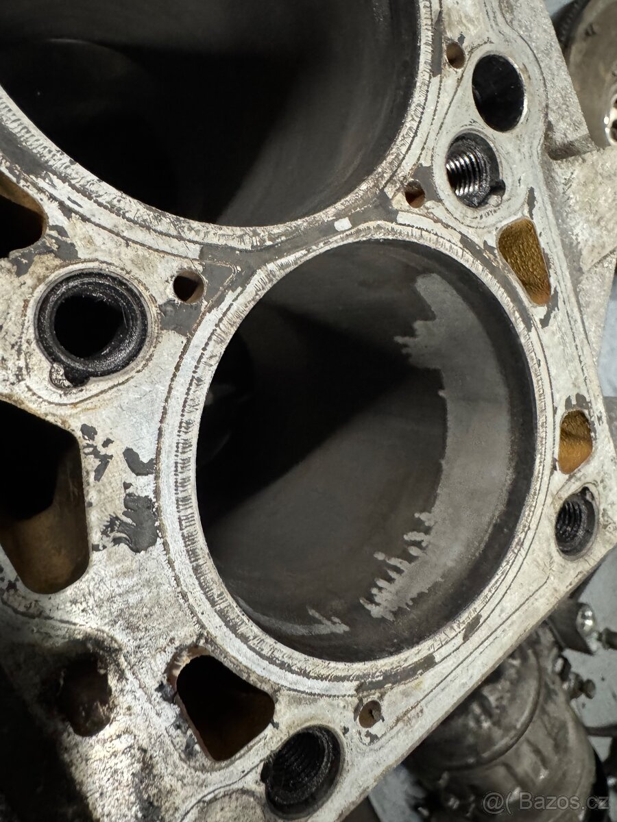 Motorové díly 2.5 TDi 128kw AXE - 20