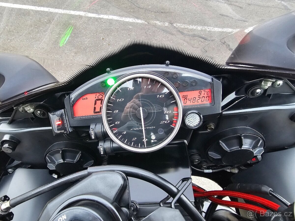 Yamaha R6 2006 - 20