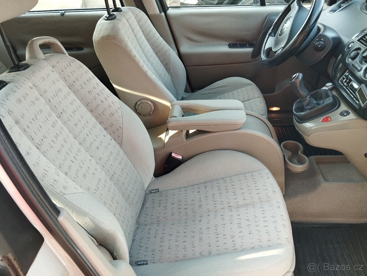 RENAULT SCÉNIC II - 20