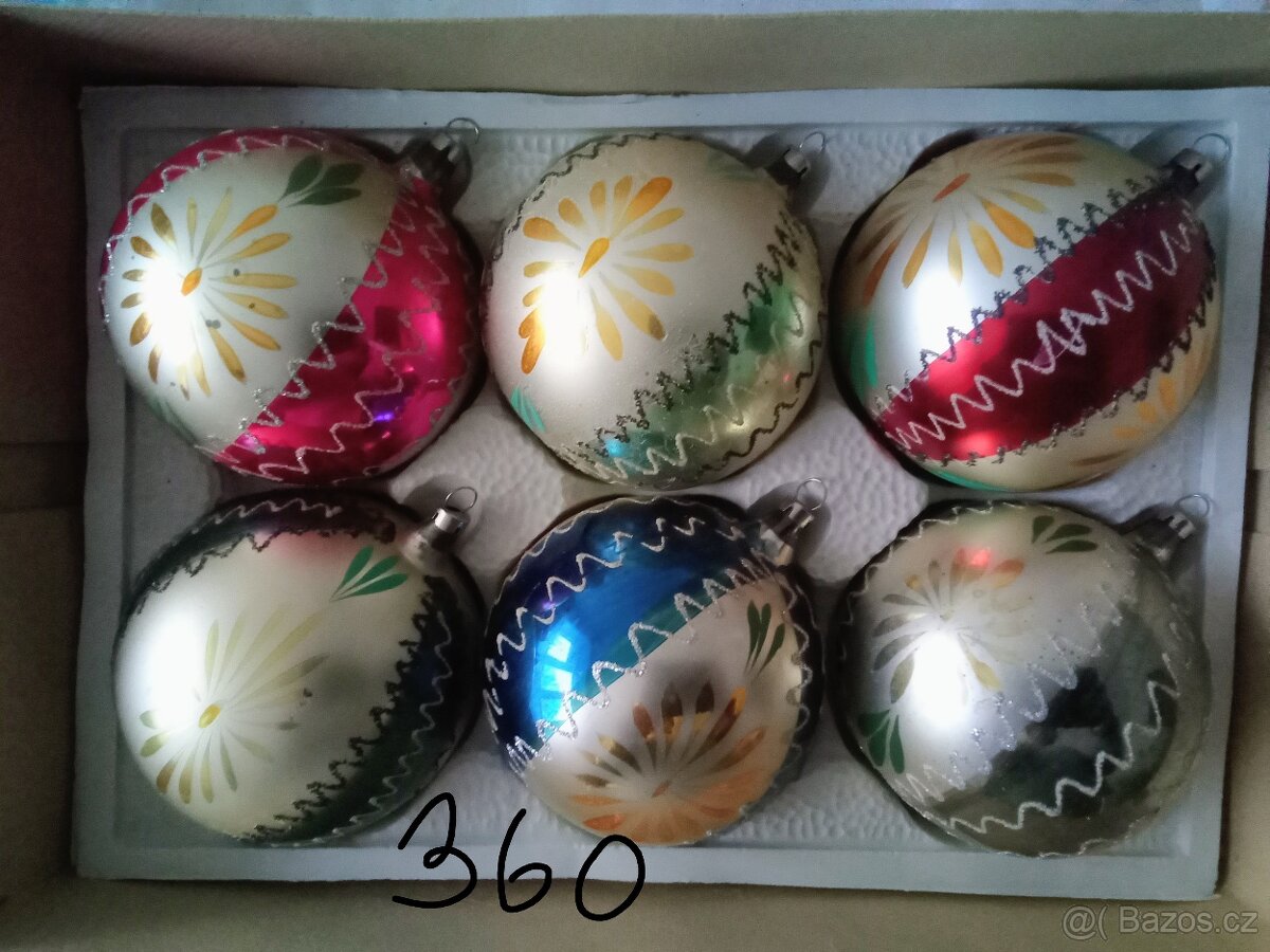 Vánoční ozdoby - staré -špičky- pěnové - 20