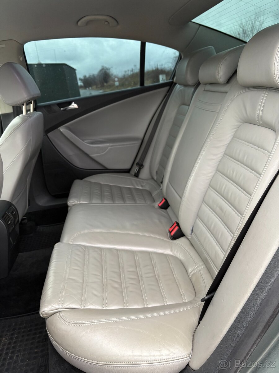 Volkswagen Passat B6 2.0 TDI sedan - 20