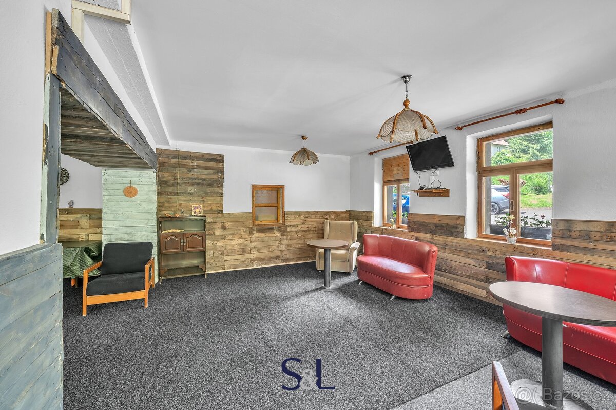 Prodej vícegeneračního domu 538m², zastavěná plocha 507m2, p - 20