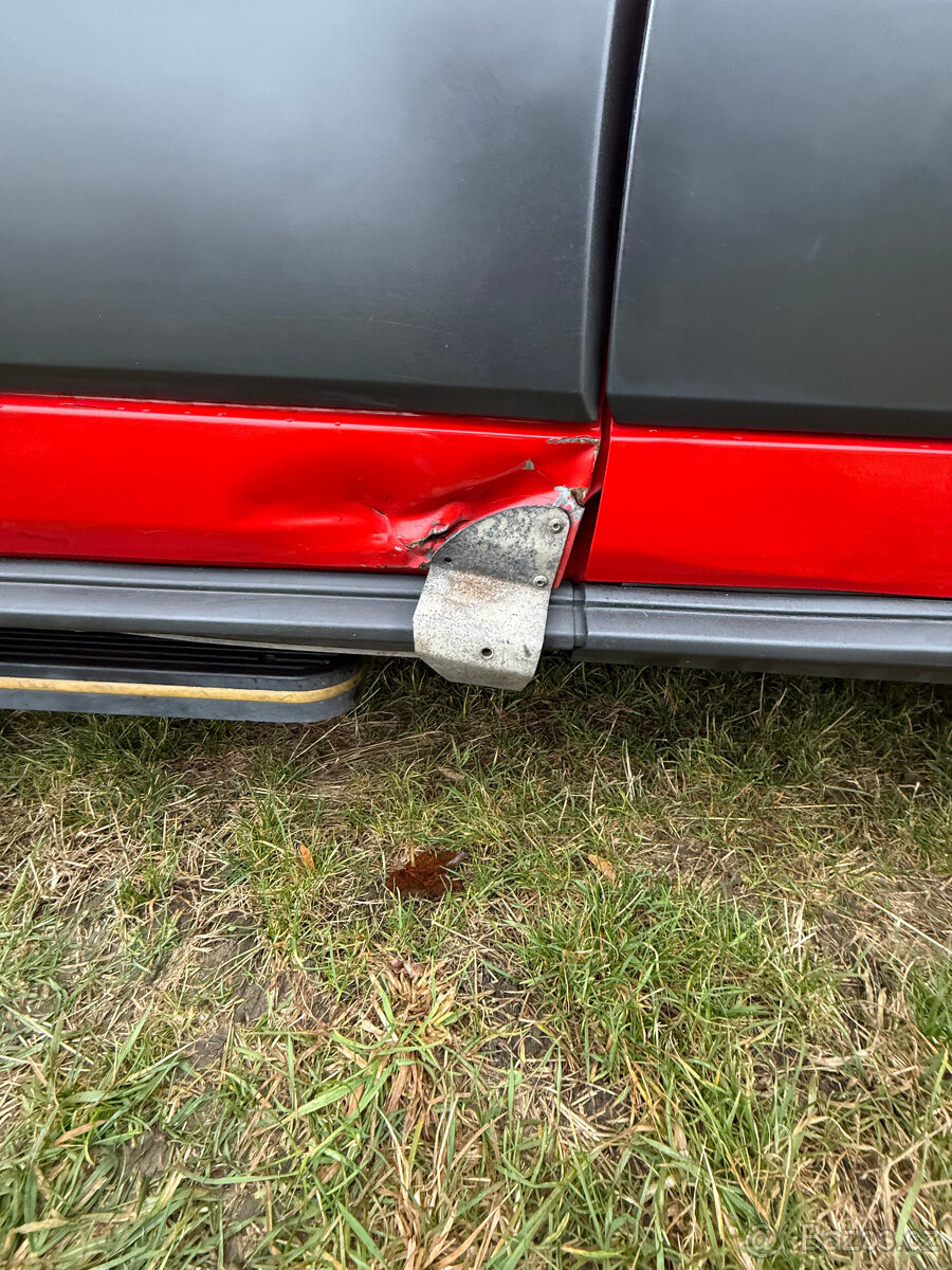 Ford Transit 2.2 TDCI rok 2015 9 Míst 68.247 km STK:10/27 - 20