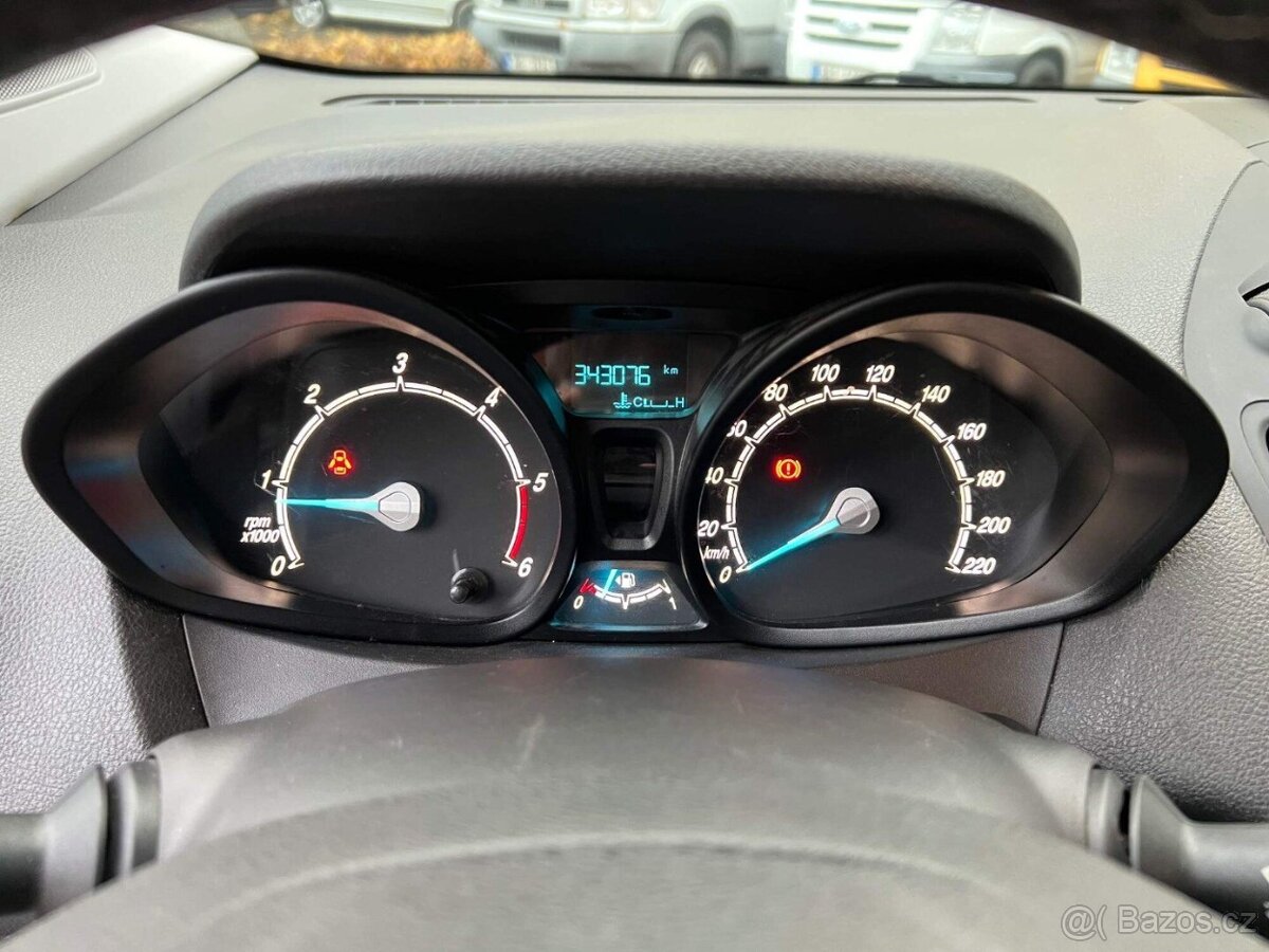 Ford Tourneo Courier 1.5 TDCI 70 kW klima STK 9/27 původ ČR - 20