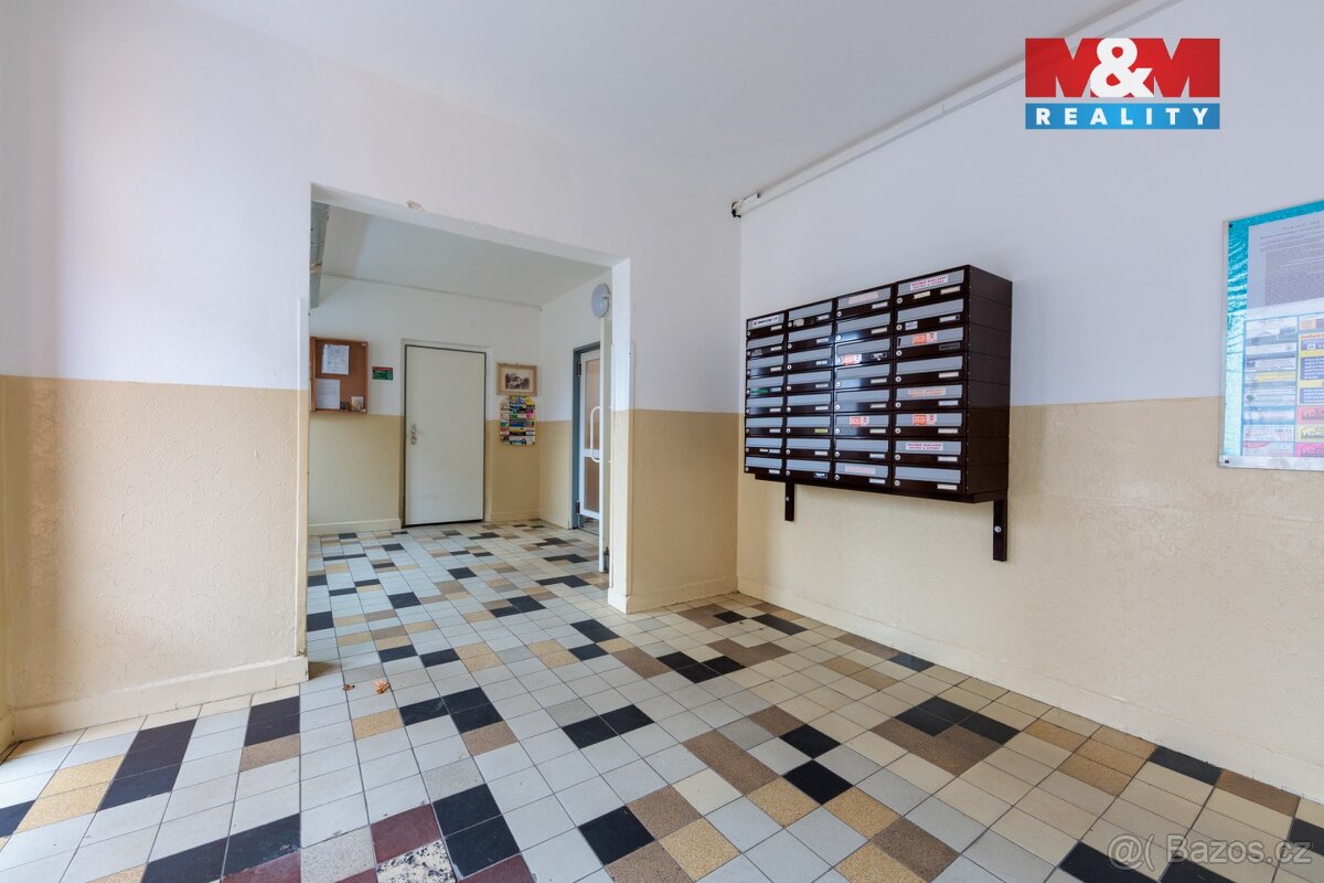 Prodej bytu 3+1, 58 m², Nová Role, ul. Chodovská - 20