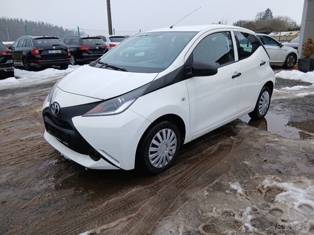 Toyota Aygo 1.0, 51 kW, klima - 20
