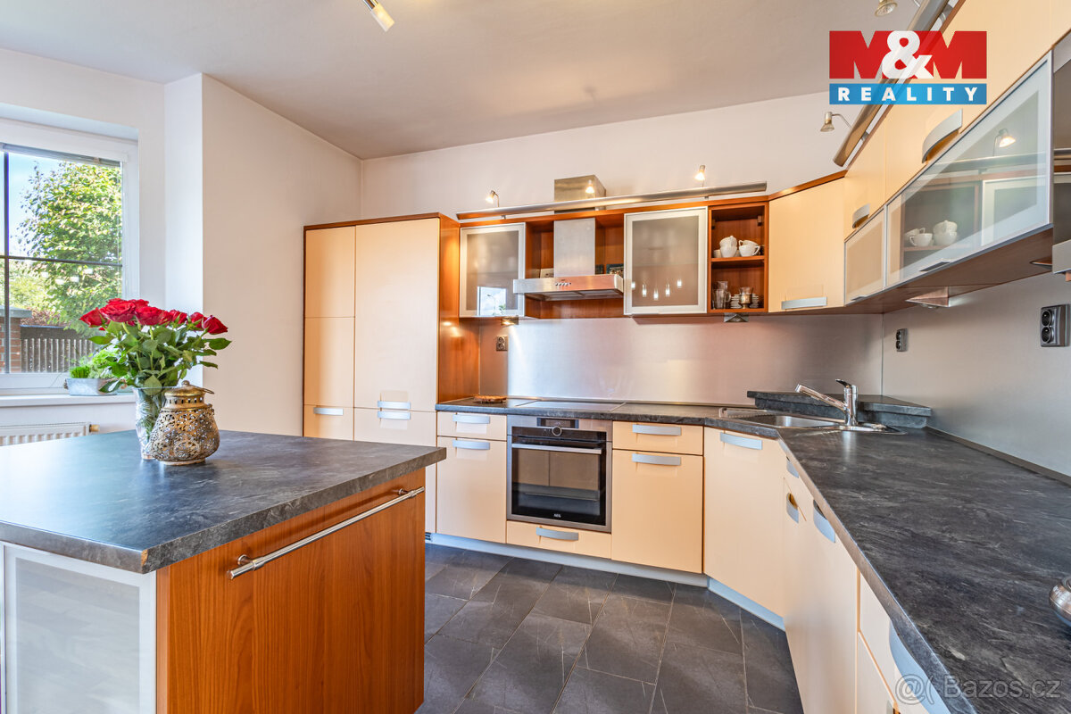 Prodej rodinného domu, 180m², Veltrusy, ul. U Stadionu - 20