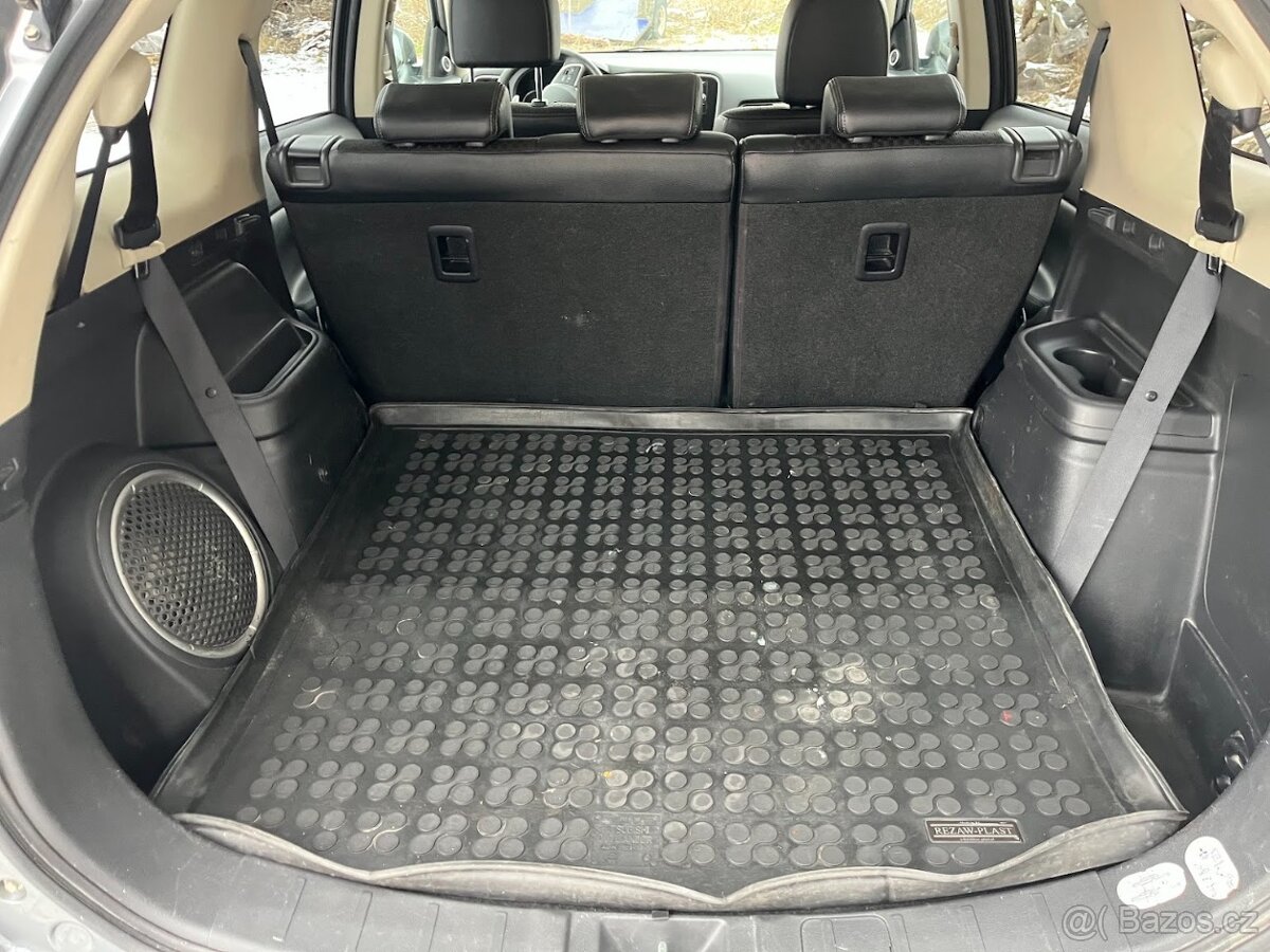 Mitsubishi Outlander, 2.2 D, automat, 4x4, 1.majitel - 20