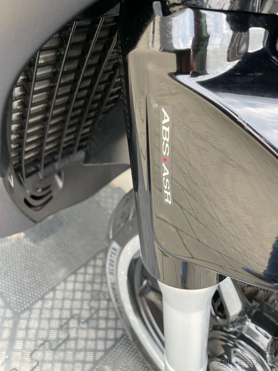 Piaggio Beverly 350 i.e. ABS/ASR Edice POLICE - 20