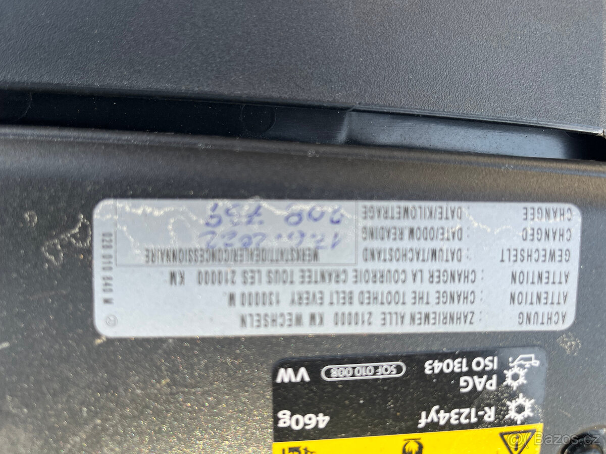 VOLKSWAGEN PASSAT 2,0 TDi 110 Kw COMF.PANO.TAŽNÉ - 20