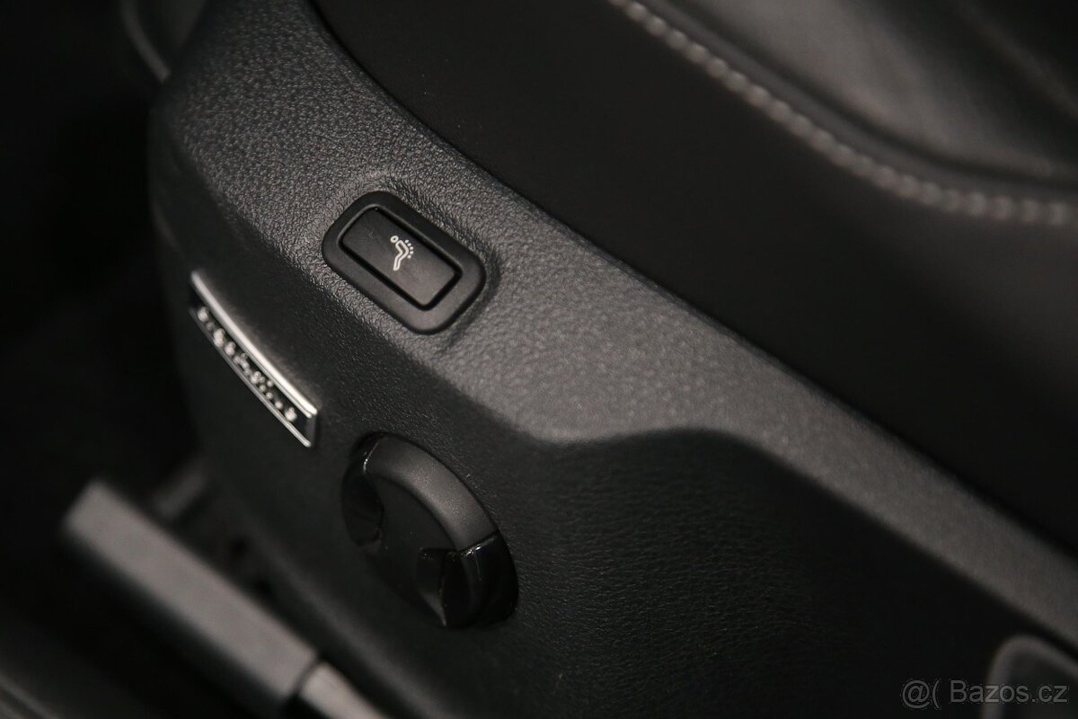 VW Golf VII 1.6 TDI 81kW DSG WEBASTO, r.v. 2016, pravidelný - 20