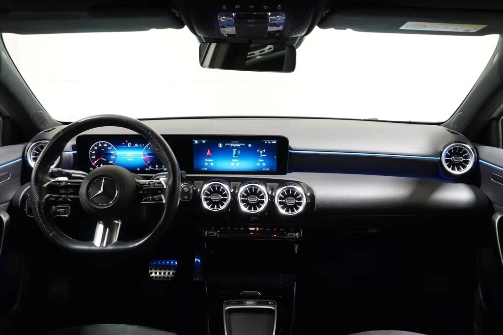 Mercedes-Benz Třídy A, A200D,NIGHT,AMG,ČR,DPH,ZÁRUKA - 20