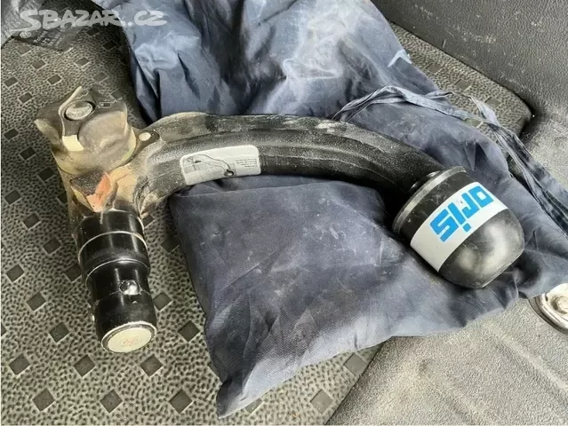 Caddy Maxi 1.6 TDI,7.míst,tažné,serviska,bez koroze,klima - 20