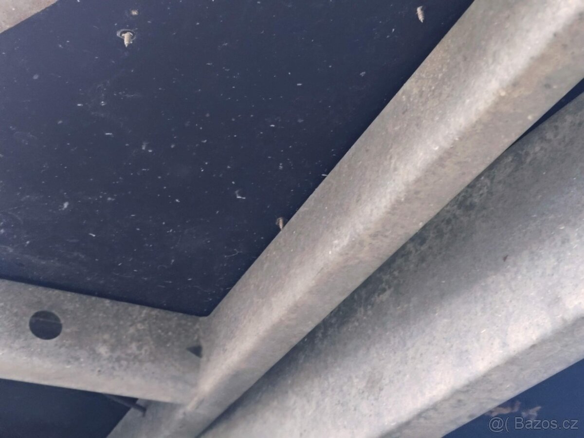 Přepravník na koně Böckmann se sedlovnou - celolaminátový - 20