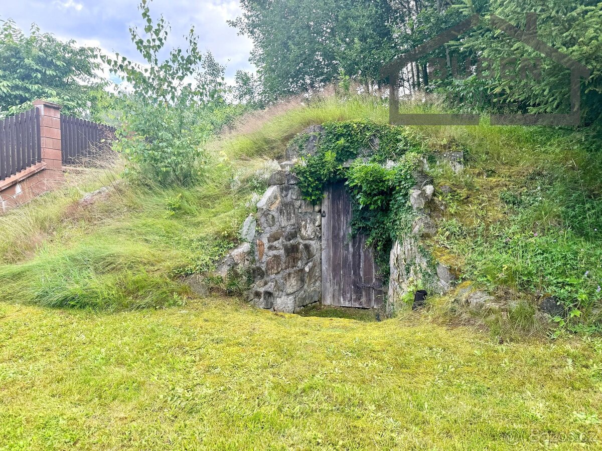 RD 4+1 (užitná plocha 448 m²) se zahradou 1371 m2 - Písařo - 20