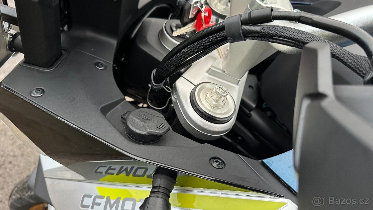 Moto 800MT Touring r.v. 2023 - 20