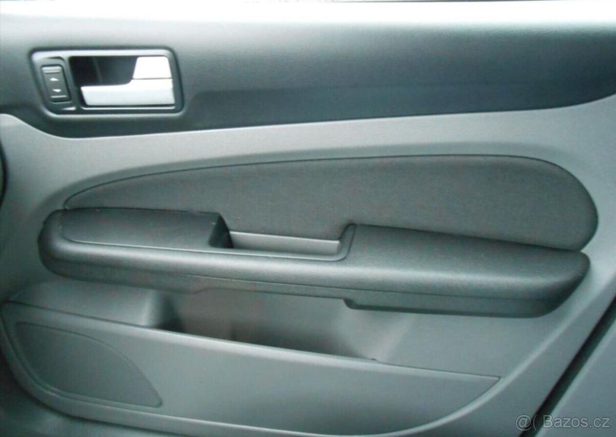 Ford Focus 1,6 74 kW KLIMA Serviska benzín - 20