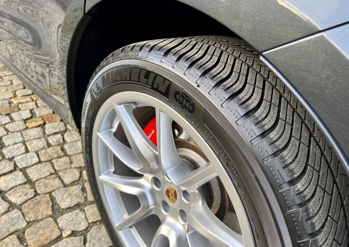 2016 Porsche Macan Turbo Performance - 20