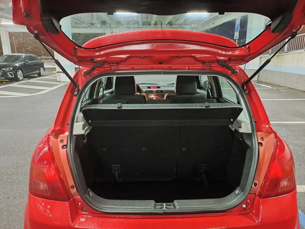 Suzuki Swift, 1.3i ČR 1.MAJ,JIŽ REZERVACE - 20