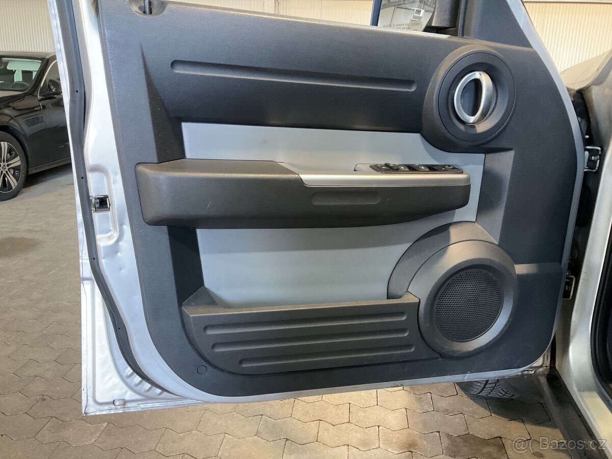 Dodge Nitro 3,7 SXT - 20